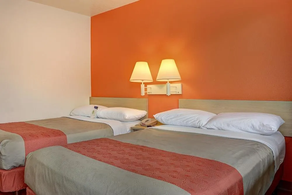 Motel 6 Portland Ctrl 3*,  США