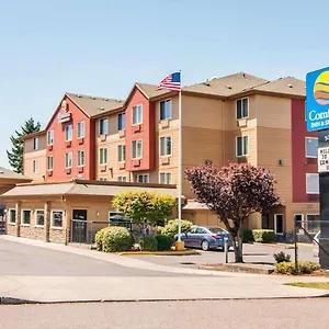 Comfort & Suites-portland Airport Hotel